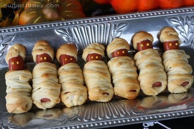 Hot dog mummies for your Halloween party from HowToConsign.org